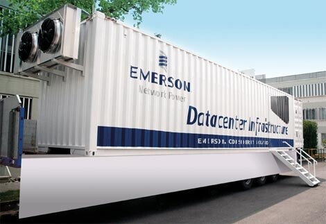 集裝箱數(shù)據(jù)處理中心.jpg 集裝箱數(shù)據(jù)處理中心.jpg