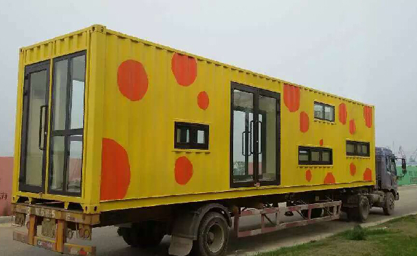 集裝箱幼兒園-絢麗的集裝箱房屋